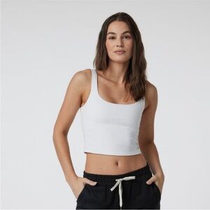 Vuori Daily Crop - White - Size Medium